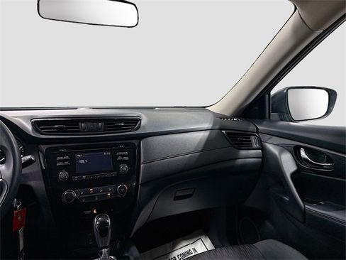 Used 2017 Nissan Rogue S image 23