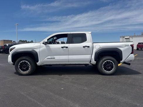 Used 2024 Toyota Tacoma TRD Off-Road AWD/4WD image 3