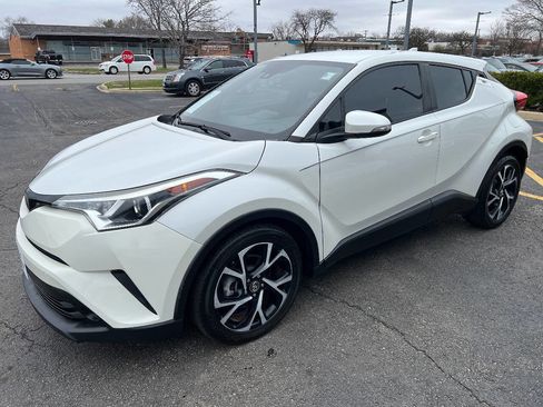 Used 2018 Toyota C-HR XLE image 6