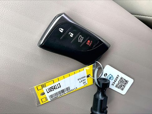 Used 2020 Lexus ES 350 w/ Premium Package FWD image 15