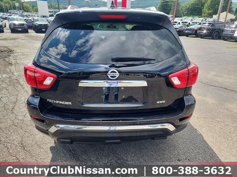 Used 2019 Nissan Pathfinder S AWD/4WD image 7
