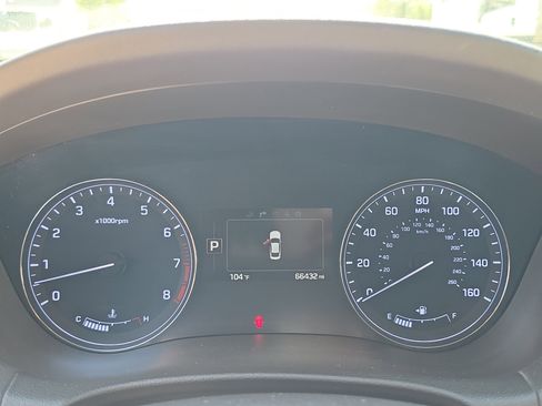 Used 2016 Hyundai Genesis 3.8 RWD image 27