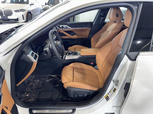 Certified 2025 BMW i4 xDrive40i w/ Parking Assistance Package image 19