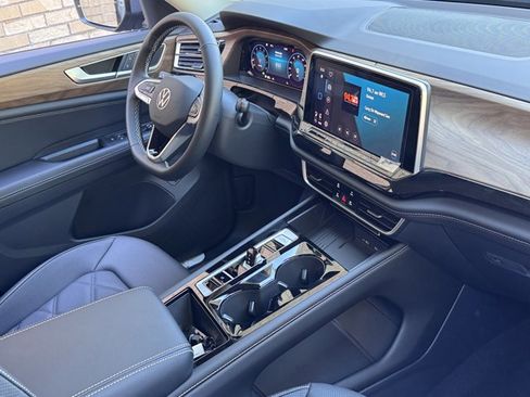 New 2026 Volkswagen Atlas SE image 12