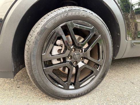 Used 2025 Kia Telluride SX X-Line AWD/4WD image 11