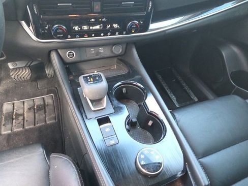 Used 2023 Nissan Rogue SL w/ SL Premium Package image 20