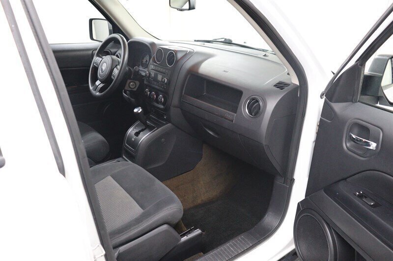 Used 2016 Jeep Patriot Sport w/ Power Value Group AWD/4WD image 20
