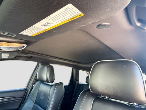 Used 2020 Jeep Grand Cherokee Overland image 28