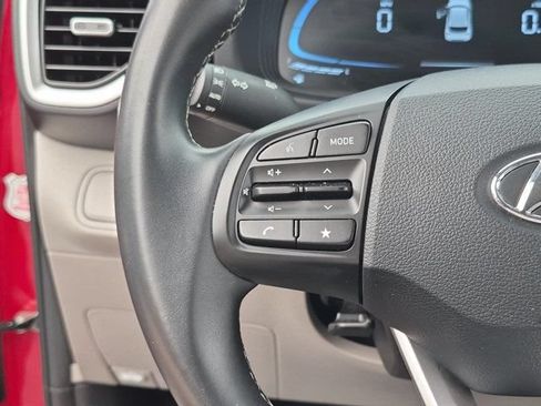 Used 2025 Hyundai Venue SEL FWD image 20