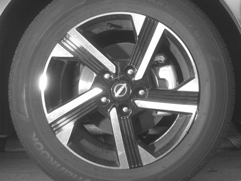 Used 2025 Nissan Sentra SV FWD image 13