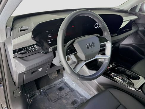 Certified 2025 Audi Q6 e-tron Premium w/ Convenience Package AWD/4WD image 9