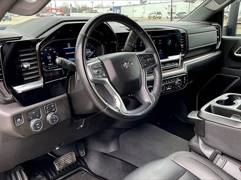 Used 2025 Chevrolet Silverado 2500 LT w/ Trail Boss Package image 13