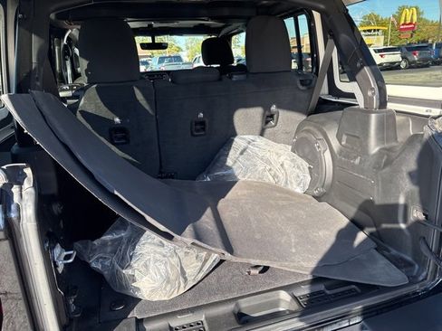 Used 2020 Jeep Wrangler Unlimited Rubicon image 15