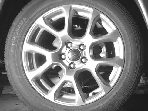 Used 2025 Jeep Compass Limited image 15