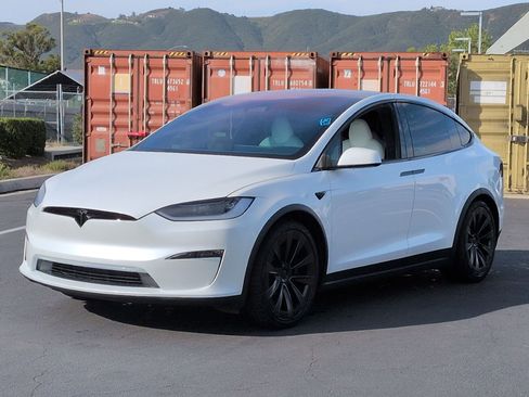 Used 2024 Tesla Model X image 5