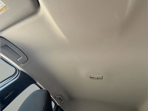 Certified 2025 Nissan Kicks SV image 32