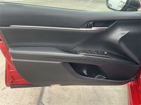 Used 2023 Toyota Camry XSE image 21