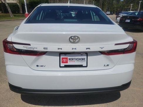 Certified 2025 Toyota Camry LE FWD image 5