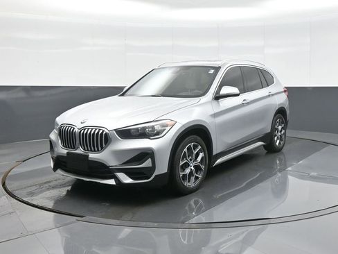 Used 2021 BMW X1 xDrive28i w/ Convenience Package AWD/4WD image 3