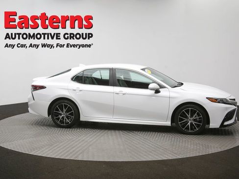 Used 2024 Toyota Camry SE image 46