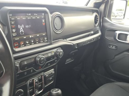 Used 2021 Jeep Wrangler Unlimited Sport AWD/4WD image 25
