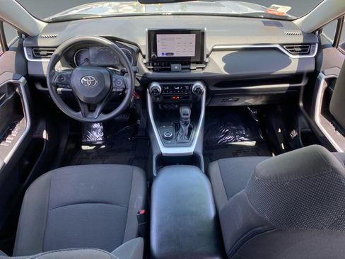 Used 2023 Toyota RAV4 LE AWD/4WD image 10