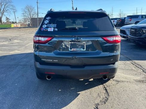 Used 2020 Chevrolet Traverse LT w/ LT Premium Package image 6