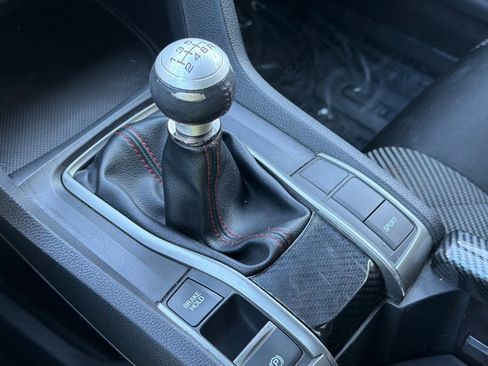 Used 2018 Honda Civic Si image 17