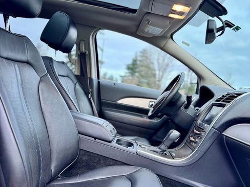 Used 2012 Lincoln MKX AWD image 12