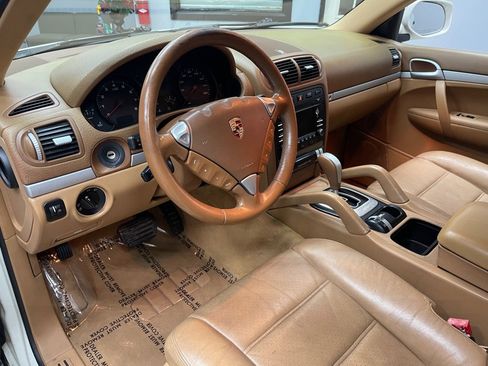 Used 2009 Porsche Cayenne AWD/4WD image 19