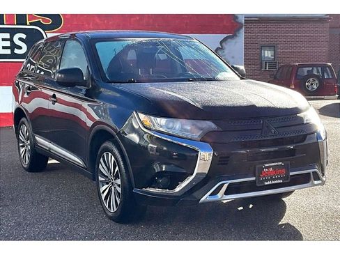 Used 2020 Mitsubishi Outlander ES image 12