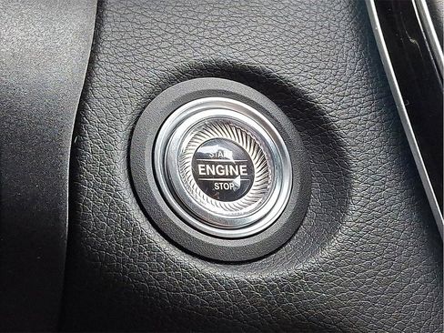 Used 2021 Mercedes-Benz C 300 C 300 image 25