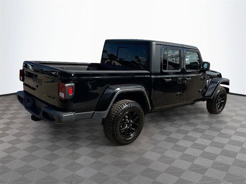 Used 2021 Jeep Gladiator Sport image 6