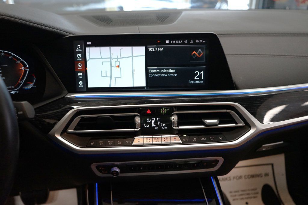 Used 2022 BMW X7 xDrive40i w/ M Sport Package AWD/4WD image 7