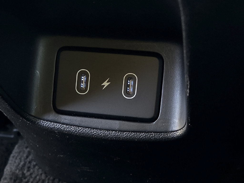 Used 2025 Hyundai Elantra SEL FWD image 10
