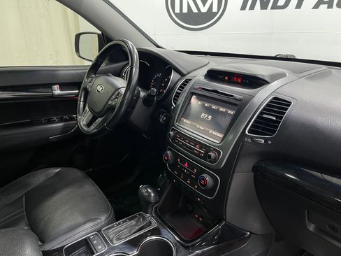Used 2014 Kia Sorento SX w/ 3rd Row Package image 18