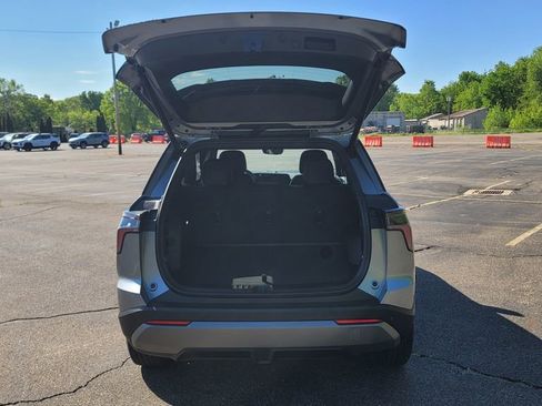 Used 2026 Chevrolet Equinox LT w/ Convenience Package II FWD image 11