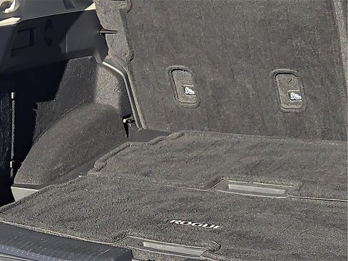 Used 2021 Nissan Rogue SL image 8