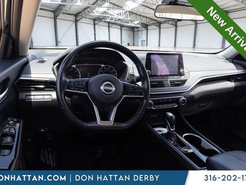 Used 2023 Nissan Altima 2.5 SR FWD image 13