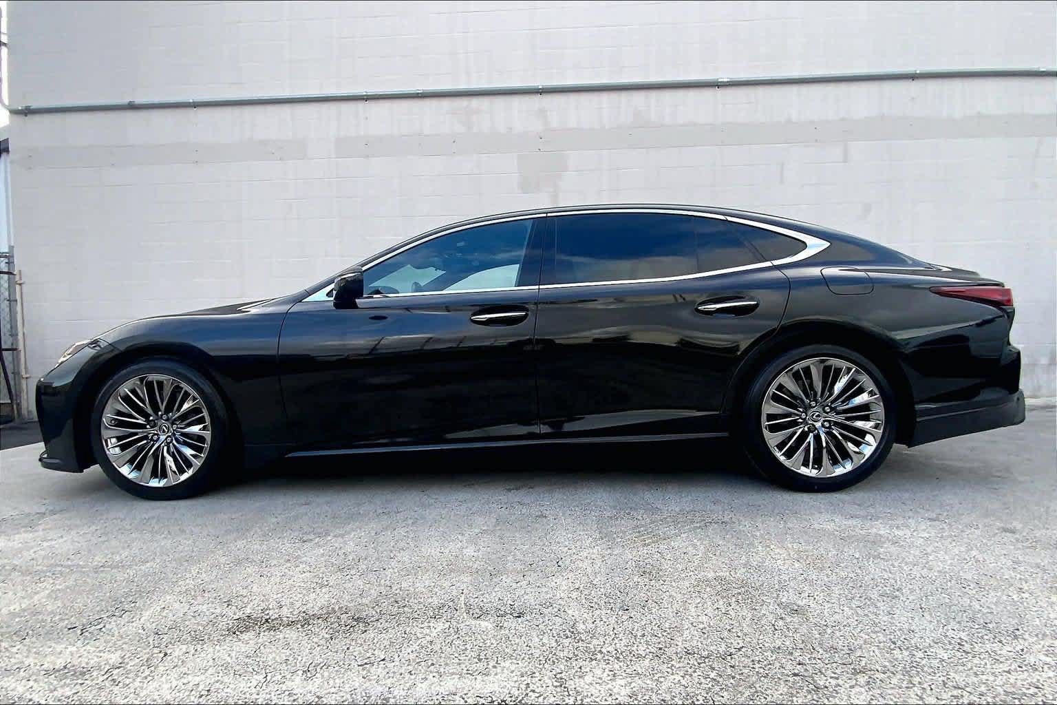 Used 2021 Lexus LS 500 w/ Luxury Package RWD image 3