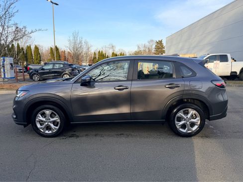 Used 2025 Honda HR-V LX image 2