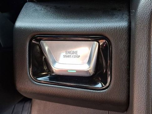 Used 2025 GMC Yukon Denali image 19