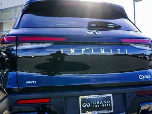 Certified 2023 INFINITI QX60 Pure image 11