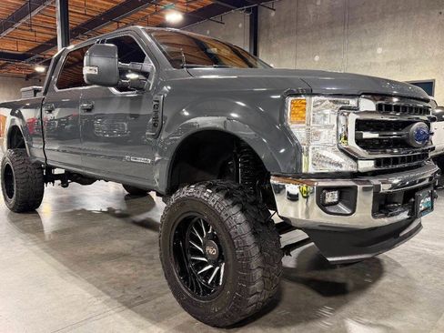 Used 2021 Ford F350 Lariat w/ Camper Package image 5