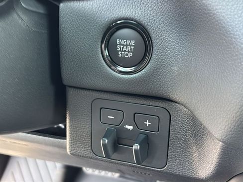 New 2026 Toyota Tundra Limited AWD/4WD image 14