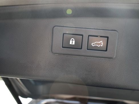 Used 2022 Subaru Outback Limited AWD/4WD image 32