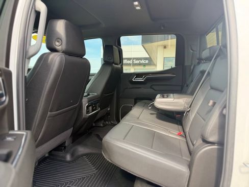 Used 2024 GMC Sierra 1500 Elevation w/ Elevation Premium Package AWD/4WD image 7