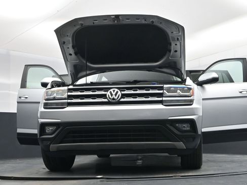 Used 2018 Volkswagen Atlas SE image 30