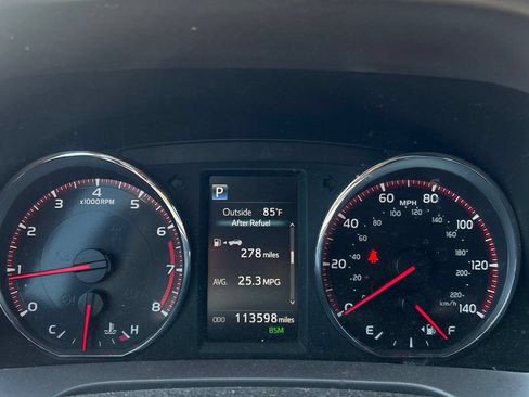 Used 2016 Toyota RAV4 SE AWD/4WD image 4