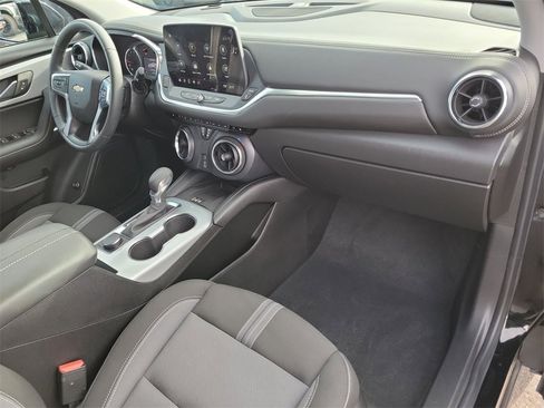 Used 2025 Chevrolet Blazer LT w/ Convenience Package image 27